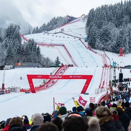 Chalet Kitzbuehel-wohnen Am Lebenberg Mit Sauna *